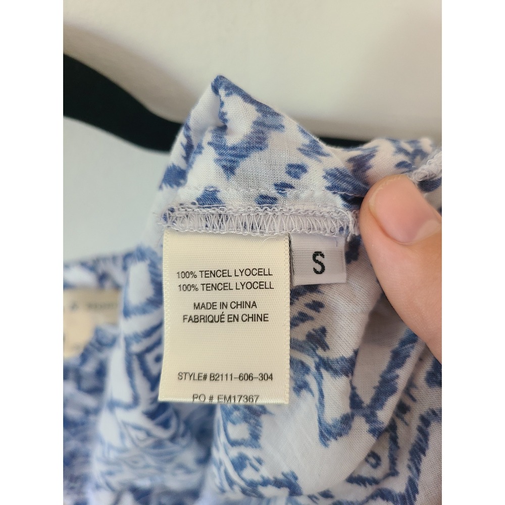 Cloth & Stone Charleston Off the Sholder Top Blue White Boho Size S Lightweight - Picture 4 of 7